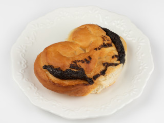 Булочка маковая